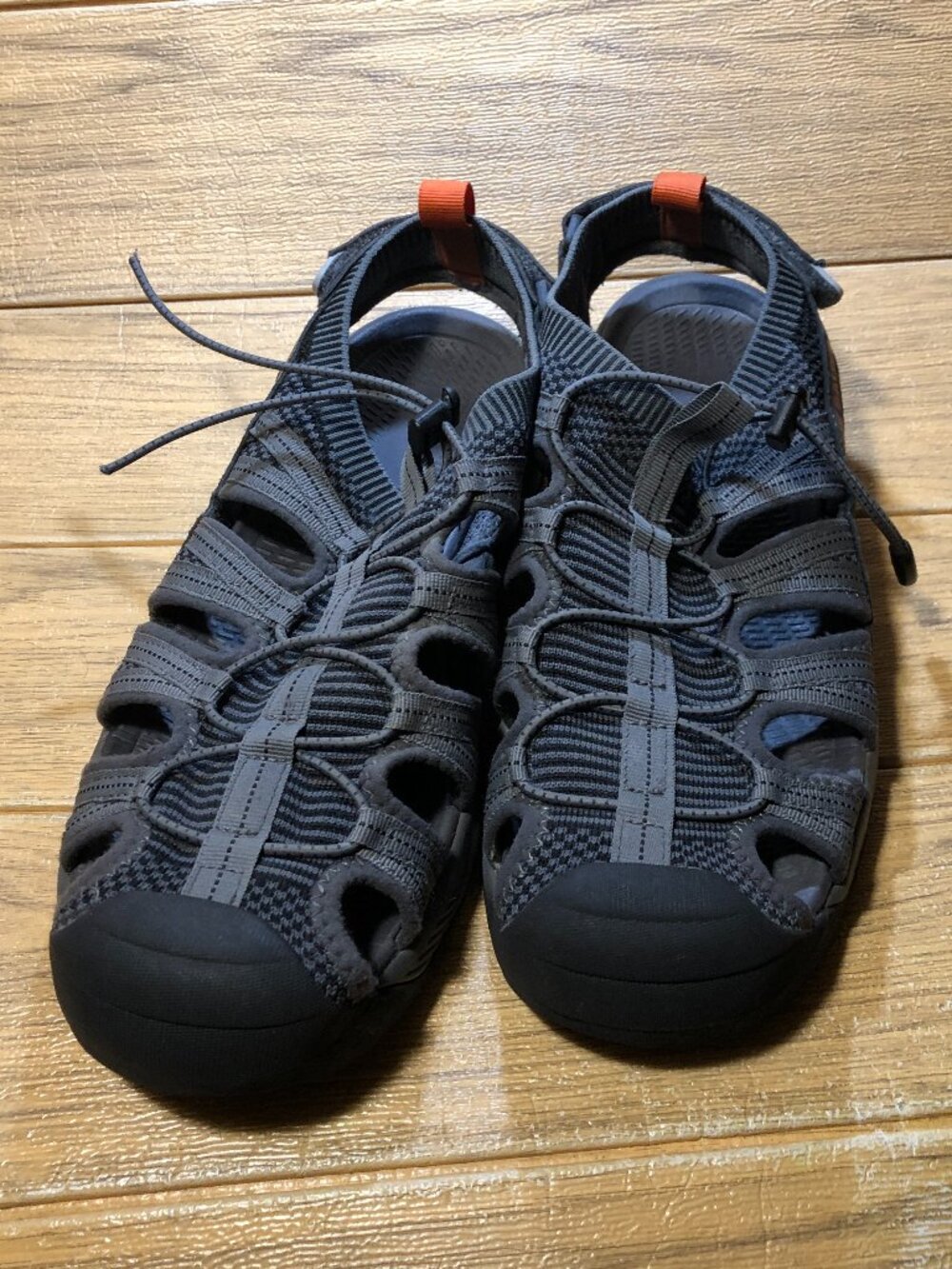Eddie Bauer men charcoal gray hiking sandals/open shoes, size 11